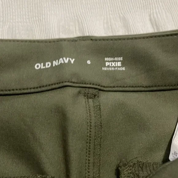NWT- Old Navy - 24+.  Pixie Pant - Picture 7 of 9